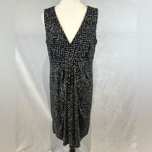 Ann Taylor black and white geometric print pleated dress size large